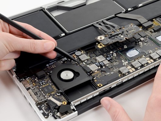 apple macbook repair in dubai